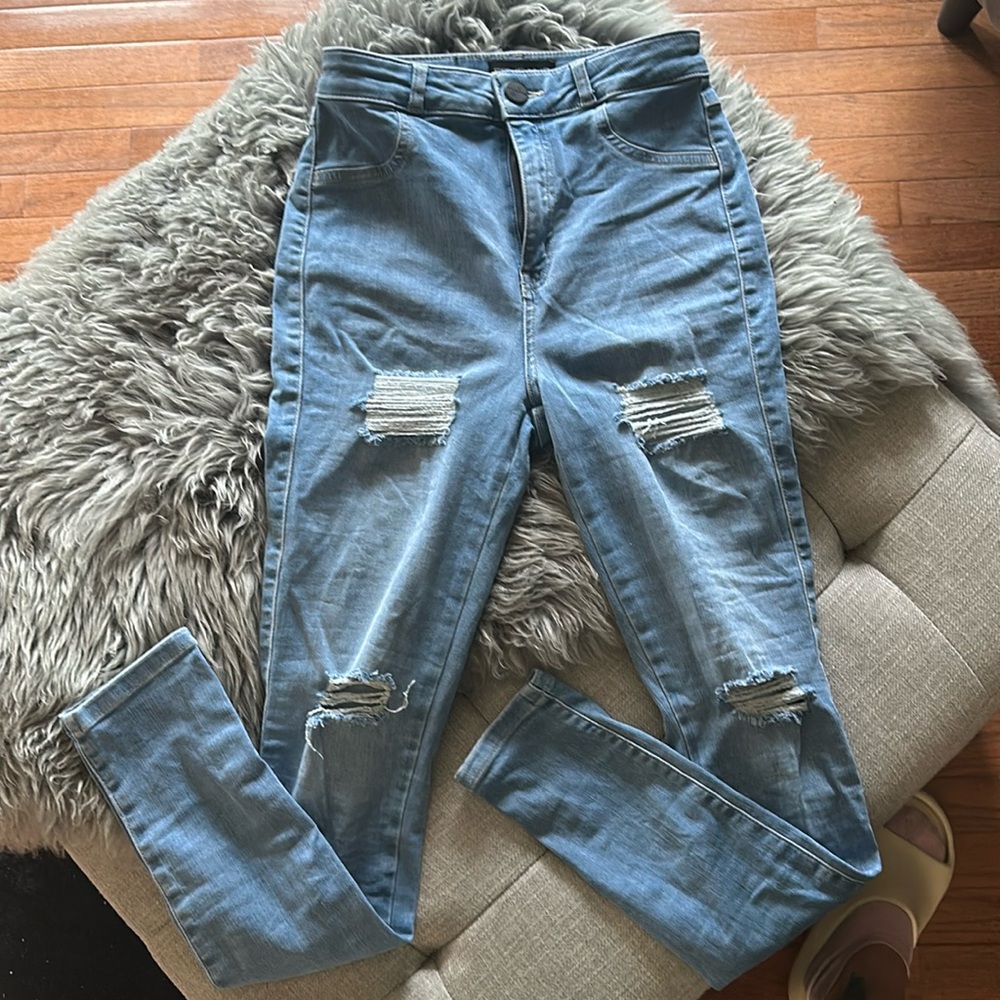Fit Jeans, distressed skinny jean.